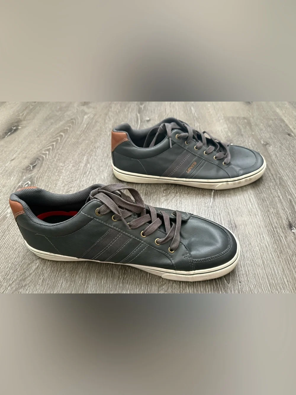 Men's Levi's Leather Low-Top Sneakers | Turner Sport Casuals
